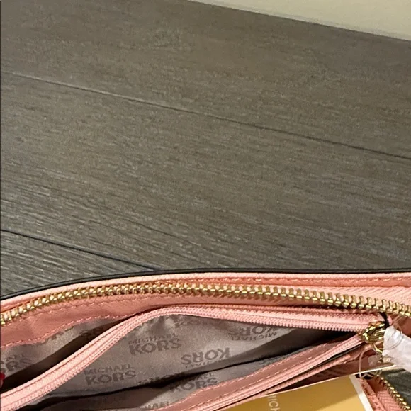 Michael Kors Blush Wallet with Gold Hardware - Picture 6 of 7